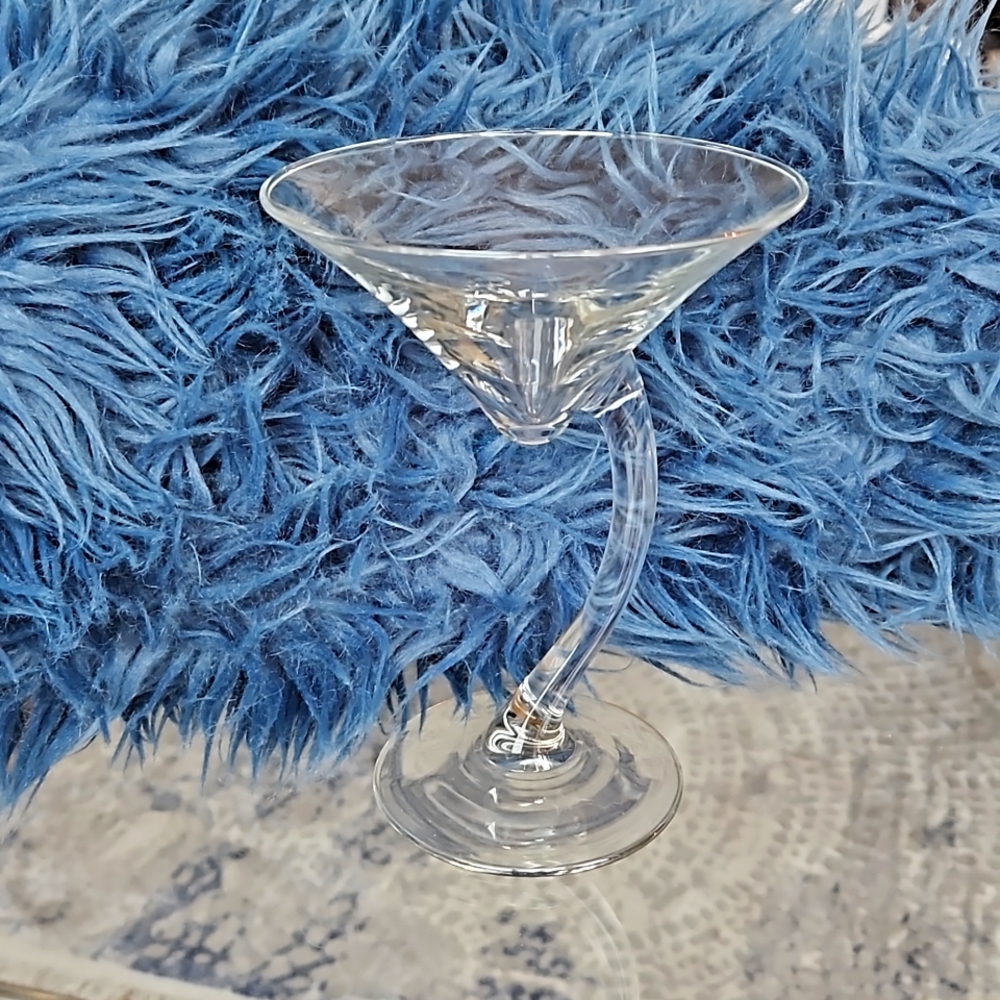 SALE🌼Set Of 4 Libbey Swerve Martini Cocktail Glasses Clear Curved Offset stem